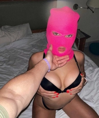 💋
Мои услуги настолько разнообразны, что ты точно найдешь то, что подойдет именно тебе. 😏 Люблю эксперименты и новые ощущения, поэтому с меня ты точно не устанешь. 💥
Фото в моем профиле говорят сами за себя - я сексуальная и привлекательная. 😍 Здесь ты найдешь описание и отзывы, которые подтверждают мою незабываемость и профессионализм. 💯
Как опытная проститутка, я создам атмосферу уюта и страсти, чтобы ты смог расслабиться и насладиться самыми безумными фантазиями. 💦
Не теряй времени и переписывайся со мной уже сейчас! ❤️ Я жду тебя в Москве, чтобы воплотить в жизнь все твои мечты. 🌟 Евгения